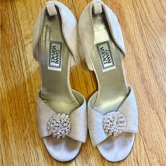 Blush Vintage Versace Heels - Picture 3 of 6